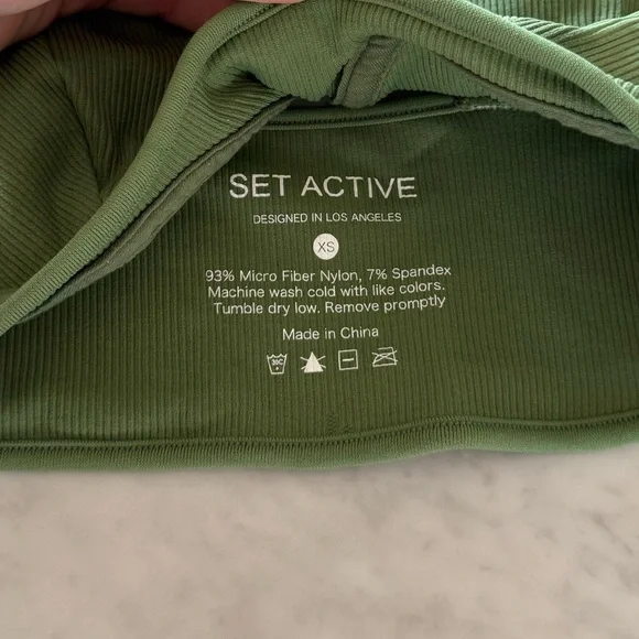 set active green ribbed sports bra & matching leggings - Picture 2 of 11